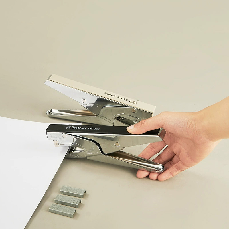 手握式小型訂書機